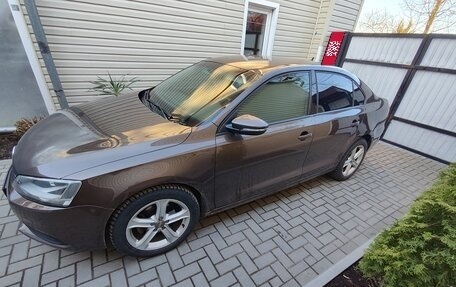 Volkswagen Jetta VI, 2011 год, 850 000 рублей, 23 фотография