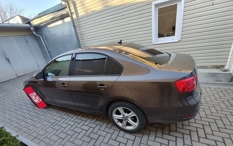 Volkswagen Jetta VI, 2011 год, 850 000 рублей, 22 фотография