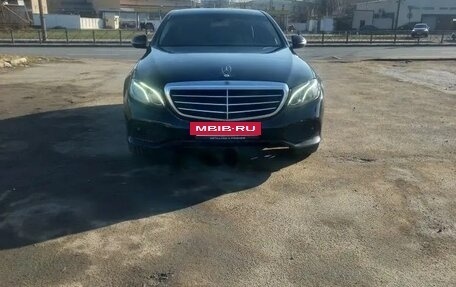 Mercedes-Benz E-Класс, 2018 год, 2 100 000 рублей, 2 фотография