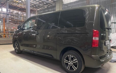 Opel Zafira Life I, 2020 год, 2 850 000 рублей, 4 фотография