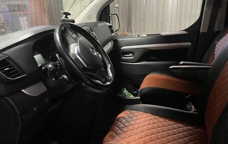 Opel Zafira Life I, 2020 год, 2 850 000 рублей, 9 фотография