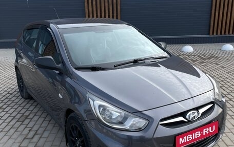 Hyundai Solaris II рестайлинг, 2011 год, 610 000 рублей, 1 фотография