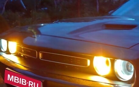 Dodge Challenger III рестайлинг 2, 2016 год, 3 020 000 рублей, 5 фотография