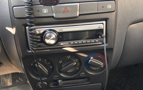 Hyundai Accent II, 2004 год, 240 000 рублей, 2 фотография