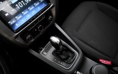 Volkswagen Jetta VI, 2017 год, 1 448 000 рублей, 10 фотография