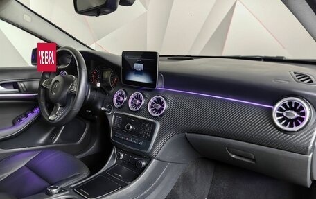 Mercedes-Benz GLA, 2019 год, 1 993 000 рублей, 13 фотография