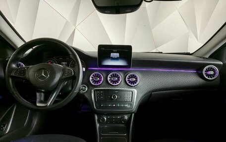 Mercedes-Benz GLA, 2019 год, 1 993 000 рублей, 14 фотография