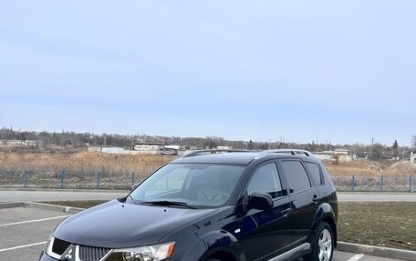 Mitsubishi Outlander III рестайлинг 3, 2008 год, 1 600 000 рублей, 2 фотография