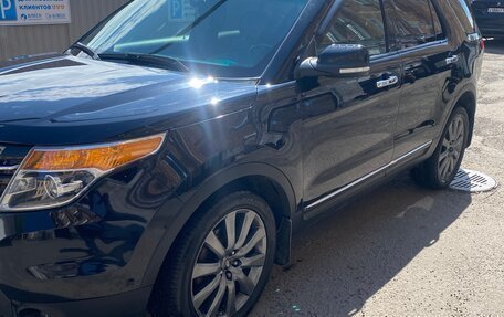 Ford Explorer VI, 2015 год, 2 250 000 рублей, 2 фотография