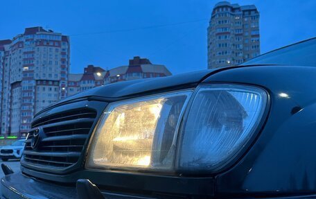 Toyota Land Cruiser 100 рестайлинг 2, 2001 год, 1 250 000 рублей, 9 фотография