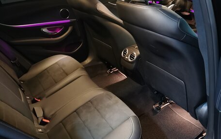 Mercedes-Benz E-Класс, 2019 год, 3 280 000 рублей, 10 фотография