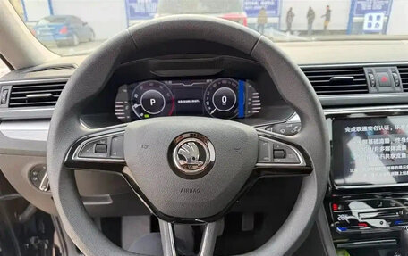 Skoda Superb III рестайлинг, 2025 год, 1 890 190 рублей, 12 фотография