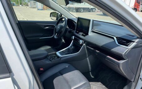 Toyota RAV4, 2019 год, 3 100 000 рублей, 8 фотография