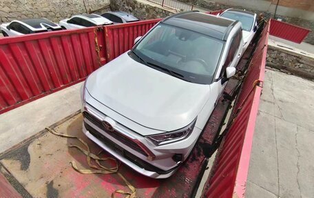 Toyota RAV4, 2019 год, 3 100 000 рублей, 11 фотография