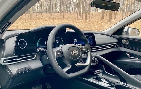 Hyundai Elantra, 2023 год, 1 520 000 рублей, 9 фотография