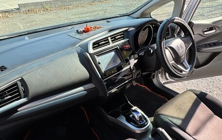 Honda Fit III, 2016 год, 800 000 рублей, 14 фотография