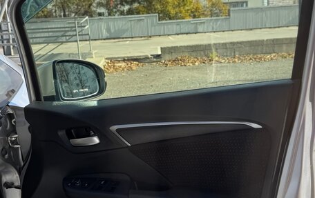 Honda Fit III, 2016 год, 800 000 рублей, 18 фотография