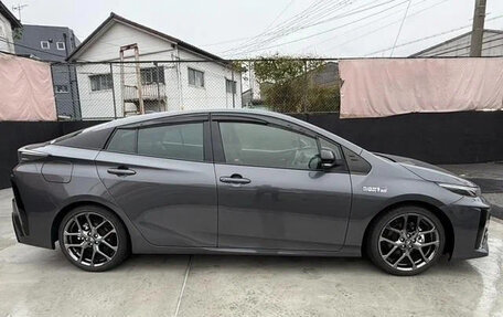Toyota Prius IV XW50, 2021 год, 1 573 027 рублей, 21 фотография