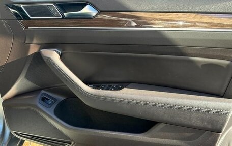 Volkswagen Passat B8 рестайлинг, 2015 год, 1 308 586 рублей, 30 фотография