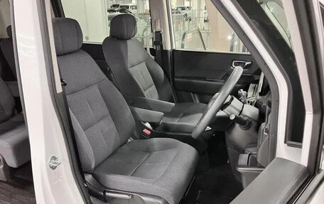 Honda Stepwgn, 2022 год, 1 958 027 рублей, 6 фотография