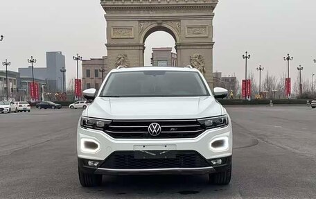 Volkswagen T-Roc I, 2022 год, 1 550 000 рублей, 2 фотография