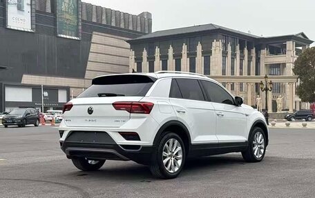Volkswagen T-Roc I, 2022 год, 1 550 000 рублей, 6 фотография
