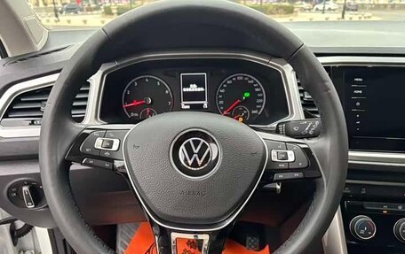 Volkswagen T-Roc I, 2022 год, 1 550 000 рублей, 10 фотография