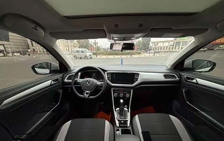 Volkswagen T-Roc I, 2022 год, 1 550 000 рублей, 15 фотография