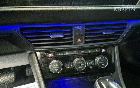 Volkswagen Jetta VII, 2022 год, 1 905 000 рублей, 15 фотография