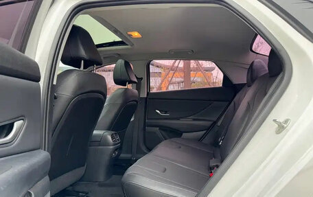 Hyundai Elantra, 2022 год, 1 593 007 рублей, 11 фотография