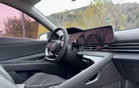 Hyundai Elantra, 2022 год, 1 593 007 рублей, 21 фотография