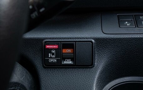 Toyota Sienta II, 2019 год, 1 449 000 рублей, 19 фотография