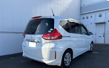 Honda Freed II, 2022 год, 1 150 000 рублей, 7 фотография