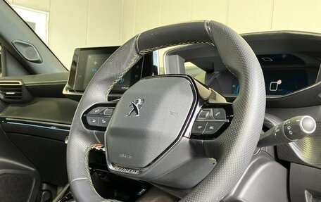 Peugeot 2008 II, 2022 год, 1 350 007 рублей, 9 фотография