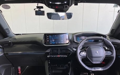 Peugeot 2008 II, 2022 год, 1 350 007 рублей, 8 фотография