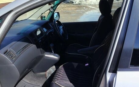 Toyota Corolla Spacio II, 2004 год, 750 000 рублей, 3 фотография