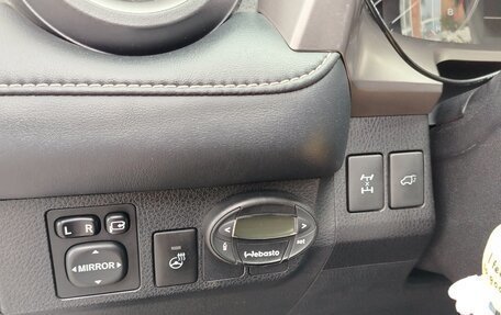 Toyota RAV4, 2019 год, 3 000 000 рублей, 14 фотография