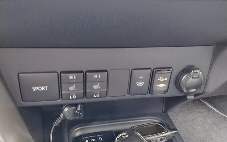 Toyota RAV4, 2019 год, 3 000 000 рублей, 20 фотография