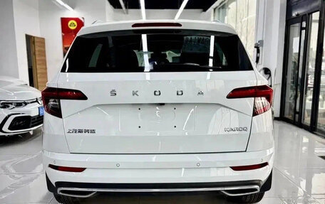 Skoda Karoq I, 2022 год, 1 635 027 рублей, 5 фотография