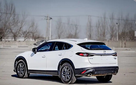 Mazda CX-4, 2023 год, 2 200 000 рублей, 7 фотография