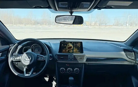 Mazda CX-4, 2023 год, 2 200 000 рублей, 12 фотография