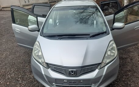 Honda Fit III, 2012 год, 975 000 рублей, 2 фотография