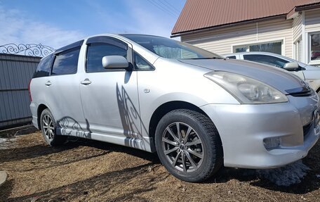 Toyota Wish II, 2003 год, 679 000 рублей, 2 фотография