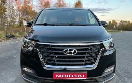 Hyundai H-1 II рестайлинг, 2019 год, 3 000 000 рублей, 1 фотография