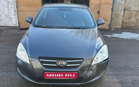 KIA cee'd I рестайлинг, 2008 год, 330 000 рублей, 1 фотография