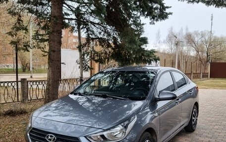 Hyundai Solaris II рестайлинг, 2017 год, 1 170 000 рублей, 1 фотография