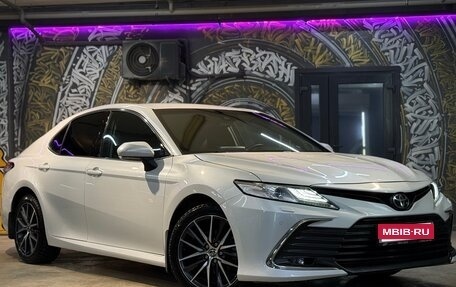 Toyota Camry, 2021 год, 2 899 999 рублей, 1 фотография
