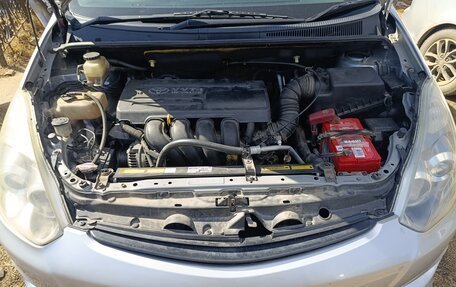 Toyota Wish II, 2003 год, 679 000 рублей, 18 фотография