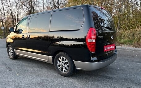 Hyundai H-1 II рестайлинг, 2019 год, 3 000 000 рублей, 4 фотография