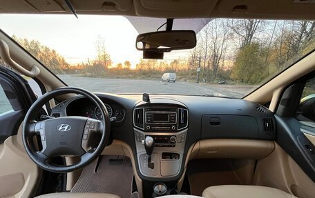 Hyundai H-1 II рестайлинг, 2019 год, 3 000 000 рублей, 9 фотография